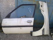 продам двери и крыло на автомобиль тойота корона1984 г.в.