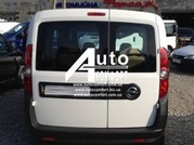 Заднее стекло (распашонка левая) с электрообогревом на Opel Combo