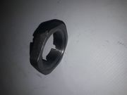 Гайка передней ступицы на Renault Premium DXI 7420456099